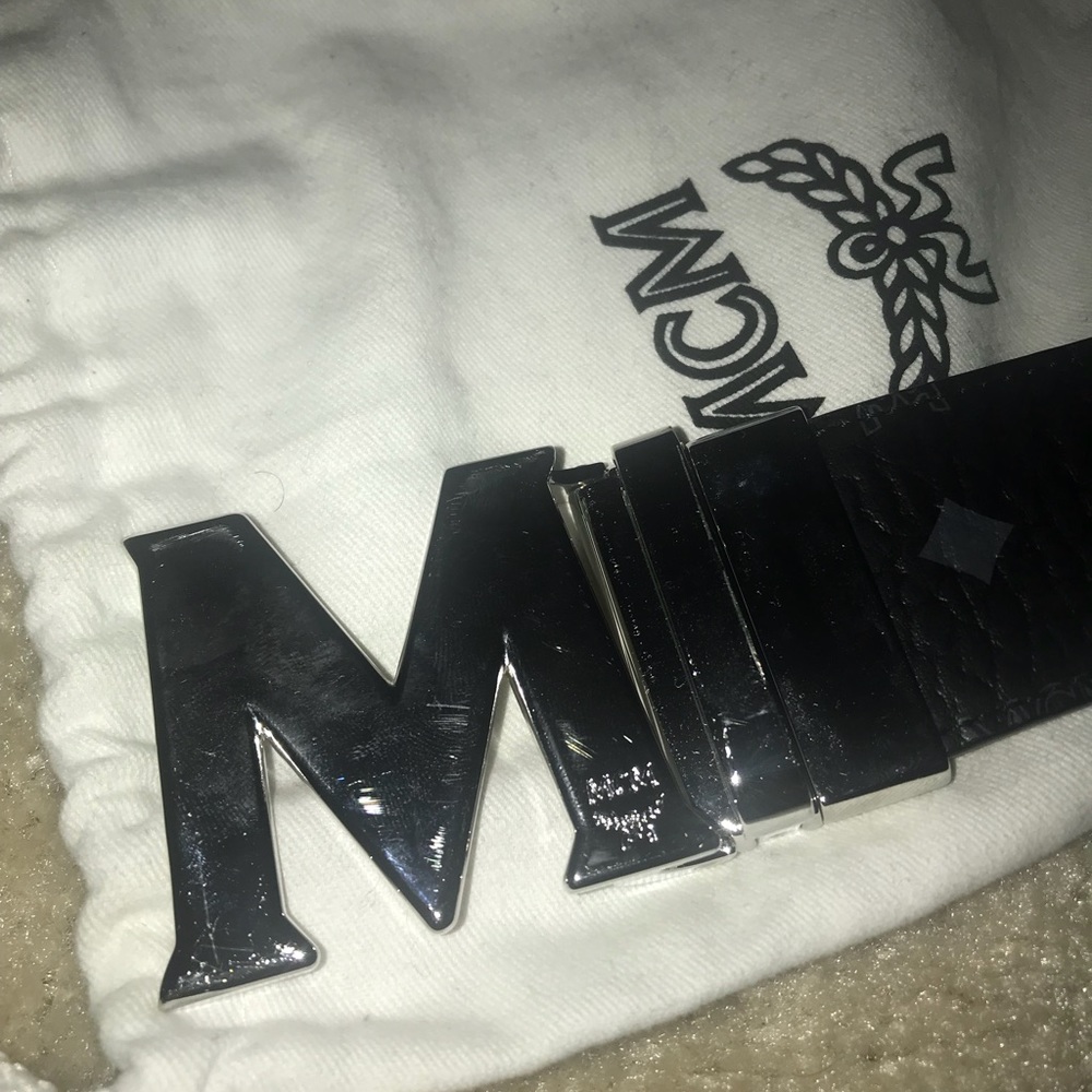 MCM belt sz 32